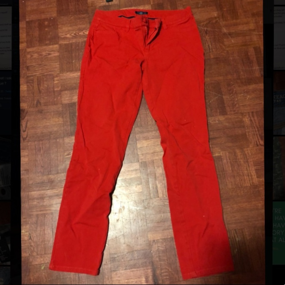 Tommy Hill figure jeans